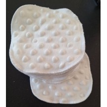 Lingettes démaquillantes (uniquement avec de l'eau)