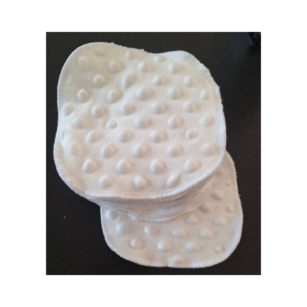 Lingettes démaquillantes (uniquement avec de l'eau)