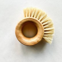 Gemüse- (oder Reinigungs-)Bürste